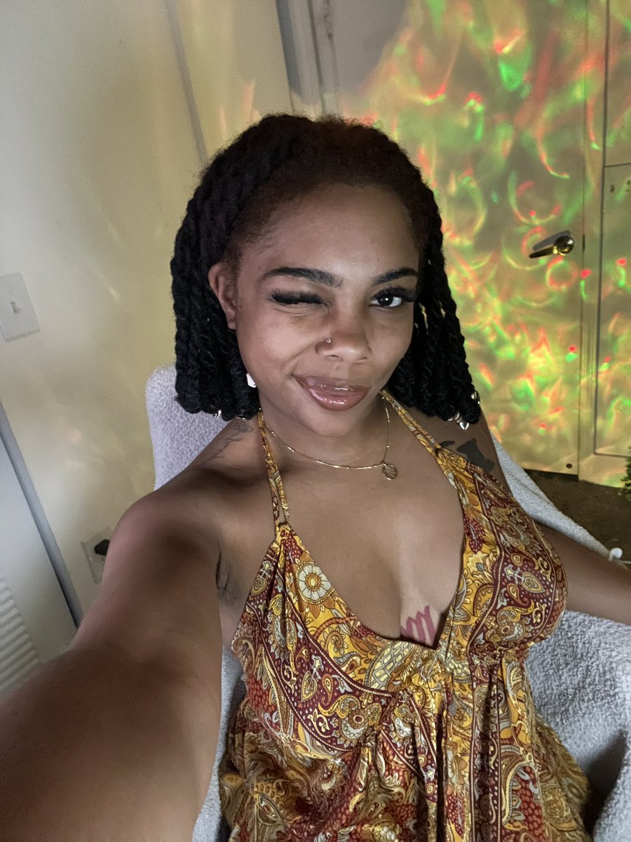 SyTheLocDon's tweet image. hiiiii bbys i’m back! come say hi! twitch.tv/sythelocdon
