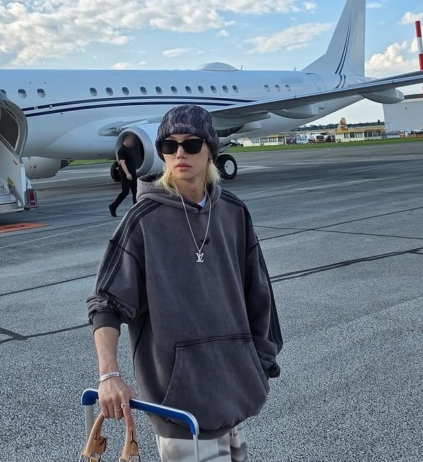 cncotravieso's tweet image. olha ele