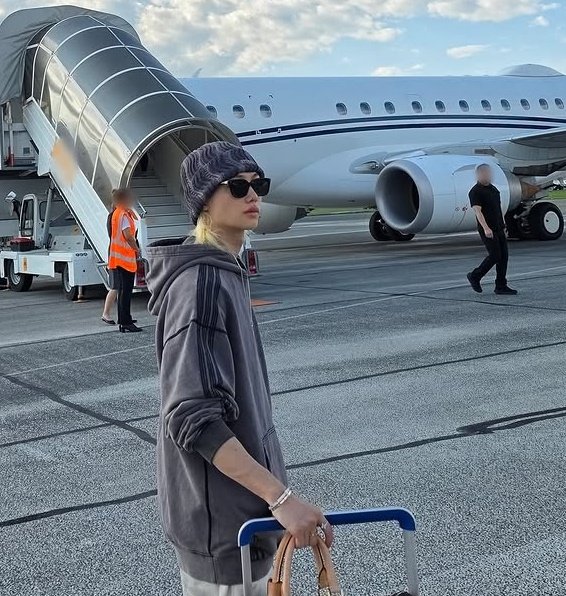 cncotravieso's tweet image. olha ele