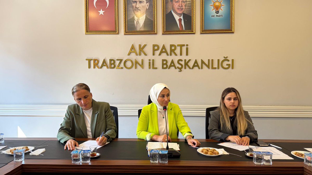 ayfercihan's tweet image. 📍Kadın Muhtarlarımızla Buluşma
🤝 Birlikte Güçlüyüz
Bugün mahallelerimizin sesi, halkımızın temsilcisi olan kıymetli kadın muhtarlarımızla bir araya geldik.
Yerelde hizmetin en yakın temsilcileri olarak sahada gece gündüz çalışan, mahalle mahalle dokunan bu güçlü kadınlarla…
