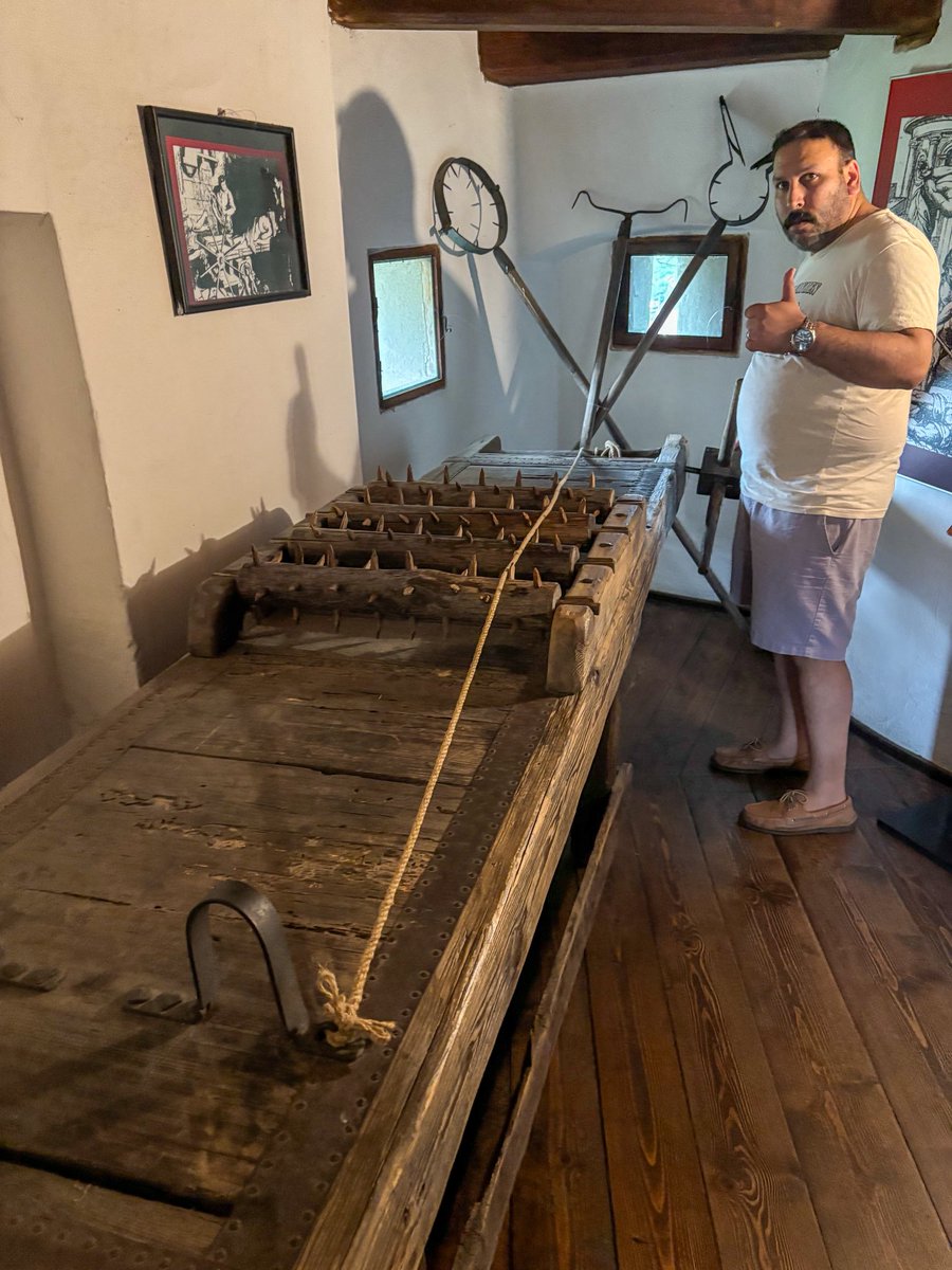 rmohamed_yow's tweet image. Grade-A medieval torture contraption right here