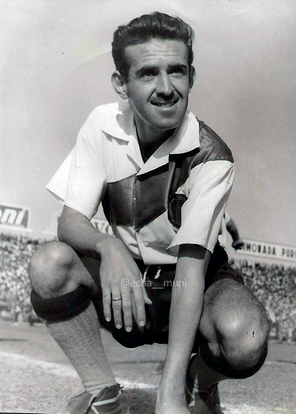 Miguel Llanos (@echa__muni) on Twitter photo Un día como hoy nació Roberto “Tito” Drago, el gran ídolo del <a href="/CCDMunicipal/">Club Centro Deportivo Municipal</a> Leyenda absoluta del club:
⚽ Máximo goleador en la historia del MUNI
📅 Jugador con más temporadas: 22 años
📋 Segundo entrenador con más temporadas:11 años
🏆 Campeón en 1940 y 1943
#EchaTito #EchaMuni Un día como hoy nació Roberto “Tito” Drago, el gran ídolo del <a href="/CCDMunicipal/">Club Centro Deportivo Municipal</a> Leyenda absoluta del club:
⚽ Máximo goleador en la historia del MUNI
📅 Jugador con más temporadas: 22 años
📋 Segundo entrenador con más temporadas:11 años
🏆 Campeón en 1940 y 1943
#EchaTito #EchaMuni