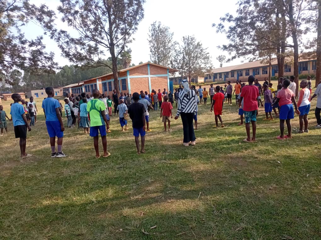 Rukara Sector (@rukara_sector) on Twitter photo Kuri iki gicamunsi cyo kuwa 28/07/2025 gahunda y'Intore mu biruhuko yakomeje kuri sites zose, hatanzwe ikiganiro kijyanye no kwizigama, abana bakina imikino gakondo itandukanye
<a href="/KayonzaDistrict/">Kayonza District</a>
<a href="/BoscoNyemazi/">Nyemazi John Bosco</a>
<a href="/RwandaEast/">πππ¬πππ«π§ ππ«π¨π―π’π§ππ | ππ°ππ§ππ</a> Kuri iki gicamunsi cyo kuwa 28/07/2025 gahunda y'Intore mu biruhuko yakomeje kuri sites zose, hatanzwe ikiganiro kijyanye no kwizigama, abana bakina imikino gakondo itandukanye
<a href="/KayonzaDistrict/">Kayonza District</a>
<a href="/BoscoNyemazi/">Nyemazi John Bosco</a>
<a href="/RwandaEast/">πππ¬πππ«π§ ππ«π¨π―π’π§ππ | ππ°ππ§ππ</a>