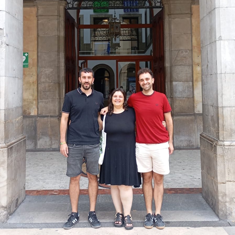 📝Comença el darrer #plevng del curs polític i el primer ple del regidor Pau Mateo! Agraïr un cop més a la Tània Reyes per aquests dos anys.

Ara, a continuar treballant amb forces renovades i tota l'empenta necessària! ✊