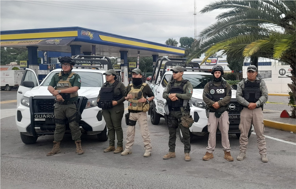 🚨Acciones operativas de la #GCE, derivaron en la detención en #Matehuala de un hombre presuntamente dedicado a fabricar y distribuir “poncha llantas”, a quien se le aseguraron 400 artefactos metálicos.

✅#SeguridadSinLímites.