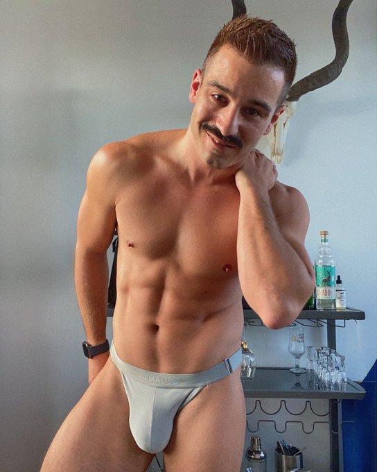 Watch SHOPjjmalibu's leaked NSFW photo on TwXstars