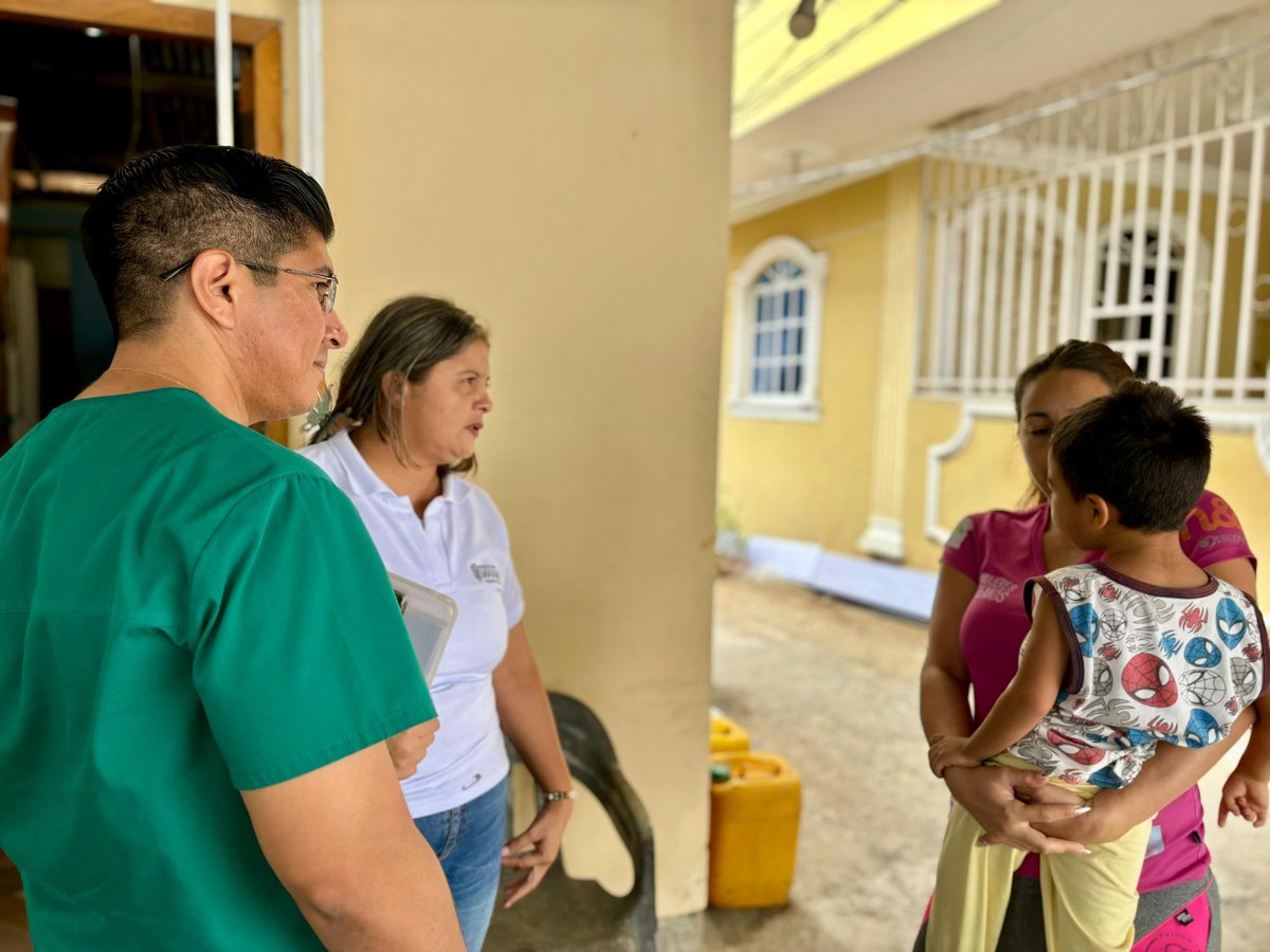 No hay nada más motivante que compartir con nuestra gente, recibir su abrazo y servirles. 
Empezamos la semana acompañando a nuestras compañeras de Desarrollo Humano de la Prefectura de Manabí, agradecemos la visión solidaria de nuestro compañero Prefecto Leonardo Orlando.