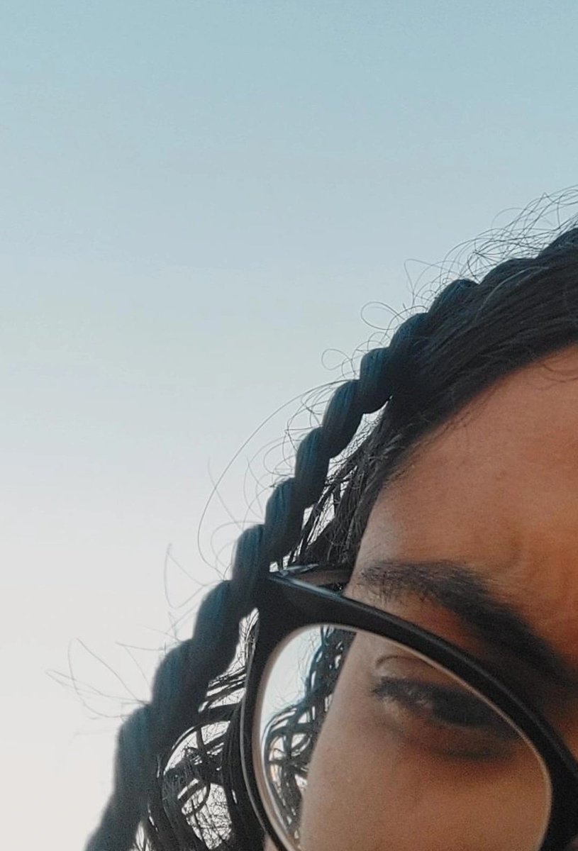 Ivlytate's tweet image. Who else on the beach thinking of twenty one pilots