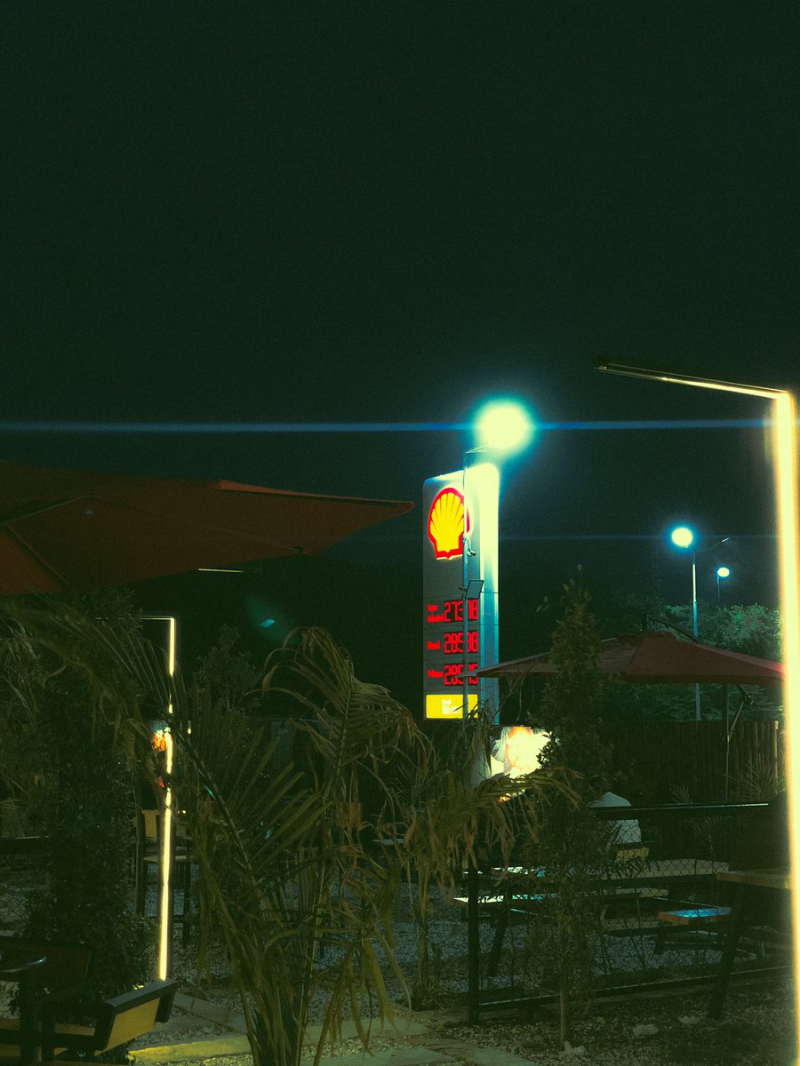 flirtinpjs's tweet image. typical lumenal environment