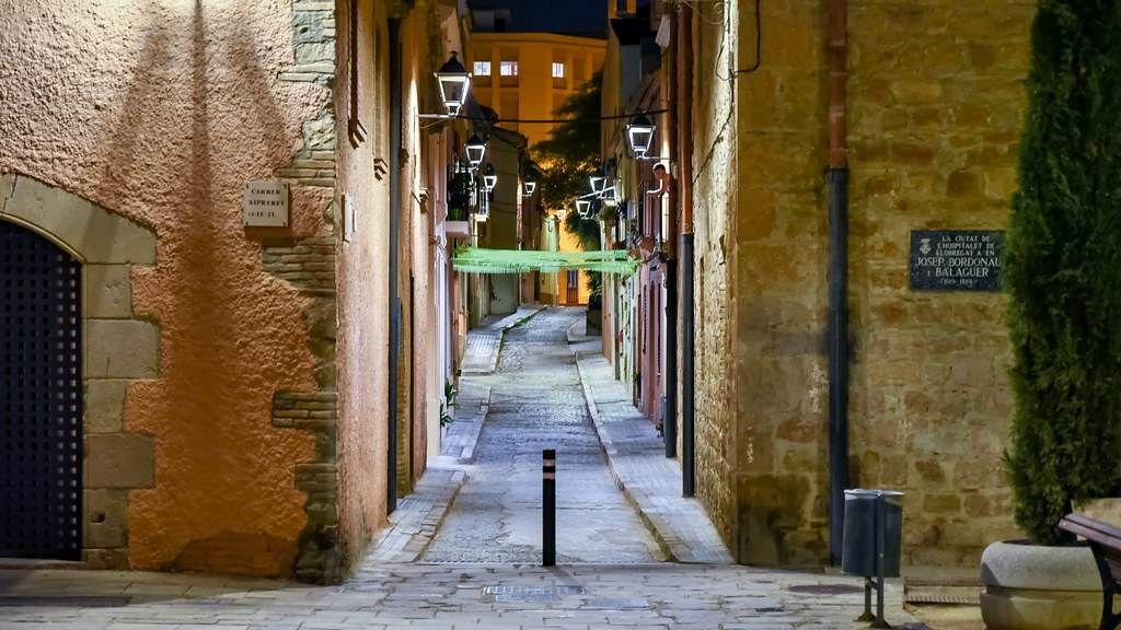 📖 Vols entendre el cas a fons i amb tots els detalls? Et deixo l’article complet al blog. Documentat, crític i carregat de memòria.👇 

ireneu.blogspot.com/2020/03/corral… 

#MementoMori #BlogIreneu #LHospitalet