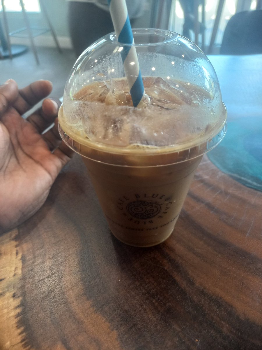 AIZAWASENSI's tweet image. 4 shots of espressos got me feeling like a Carpenter.
CC: @CafeBlueJA