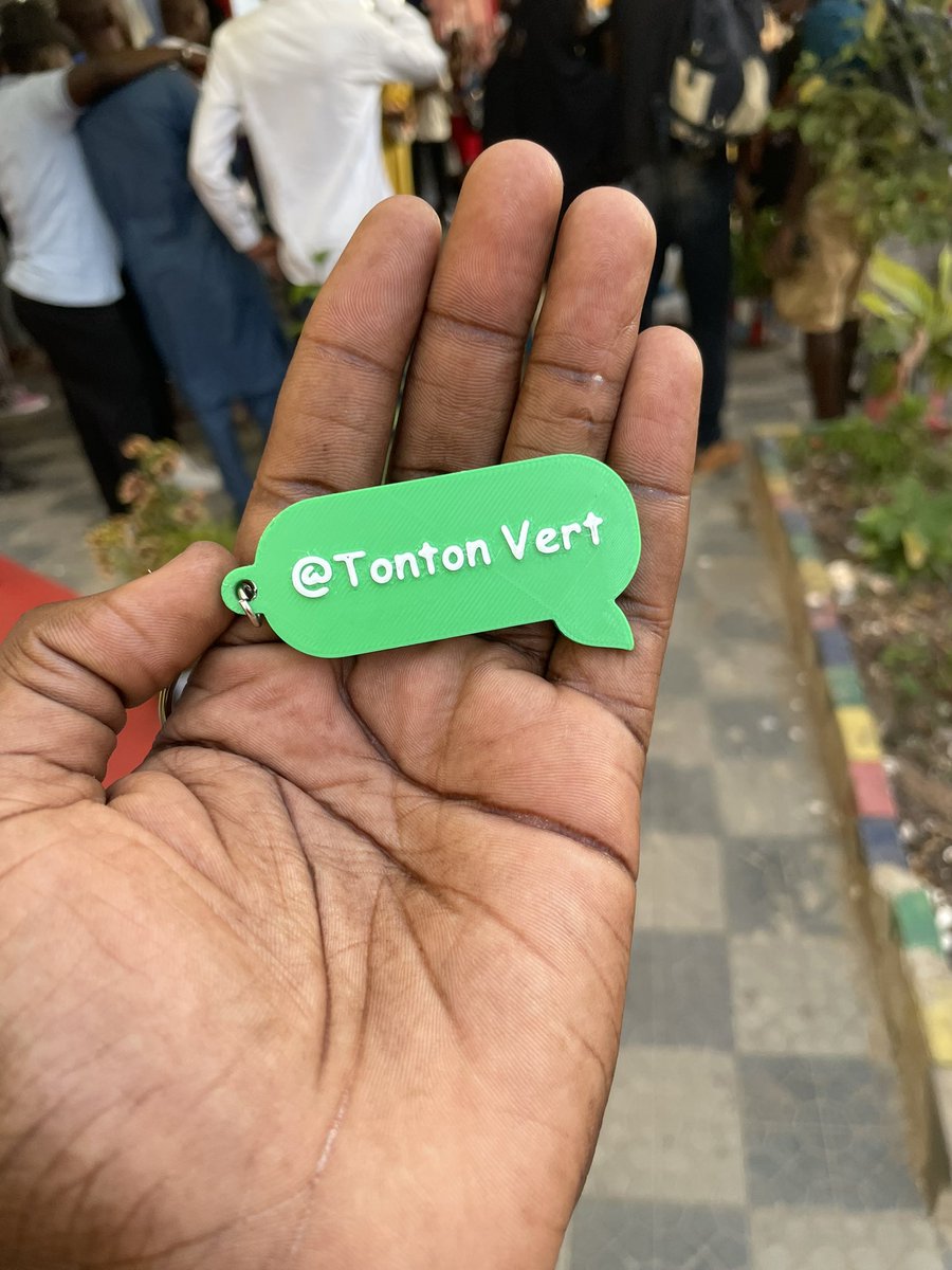 Merci aussi à toi pour ton impact et ton énergie positive !
Tu es un patrimoine national.
Merci aussi pour le cadeau 🎁 🥰