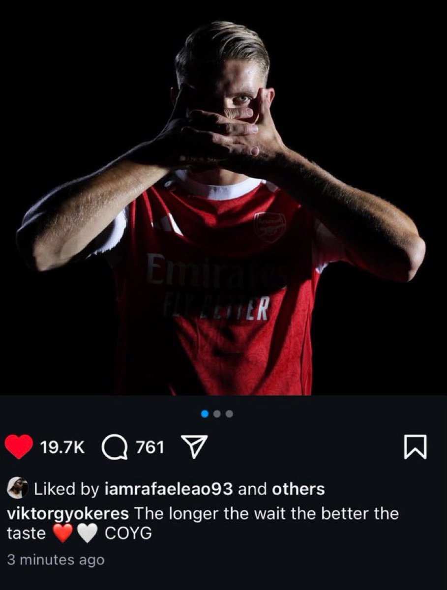 ranzafc's tweet image. Omds Leao been trying this whole window 😭