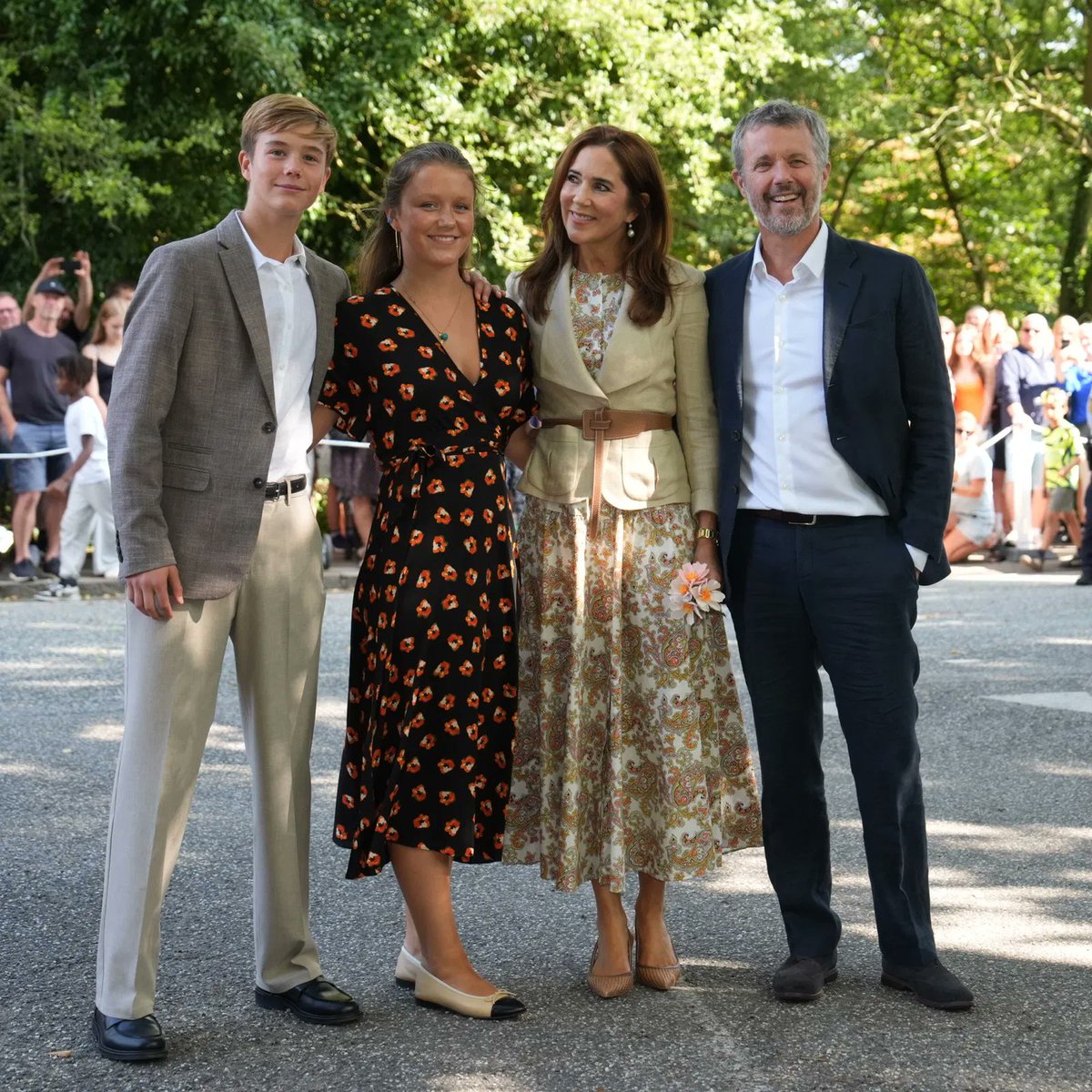 King Frederik and Queen Mary begin summer holiday in Gråsten
ufonomore.com/blog/2025/7/28…