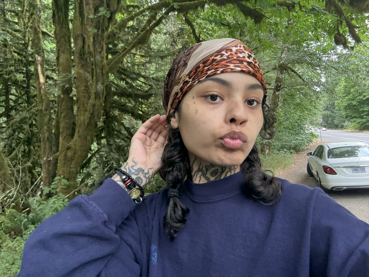 shesaidshealien's tweet image. 