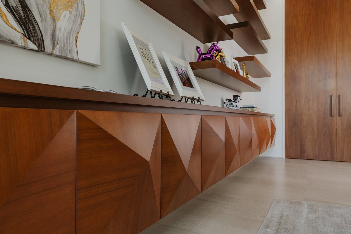 AdvancedWood's tweet image. Stunning home office we recently completed.