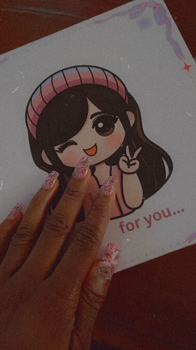 DeeTouch_'s tweet photo. @_DammyB_ The I'm just a girl box,
Perfectly and intentionally curated for the girlies who desire the soft girl glitz and glam,
Whether you are coperate girl or just a girl trying to wing it as the day goes by,

This box is for you. https://t.co/JPbb9EYGg2