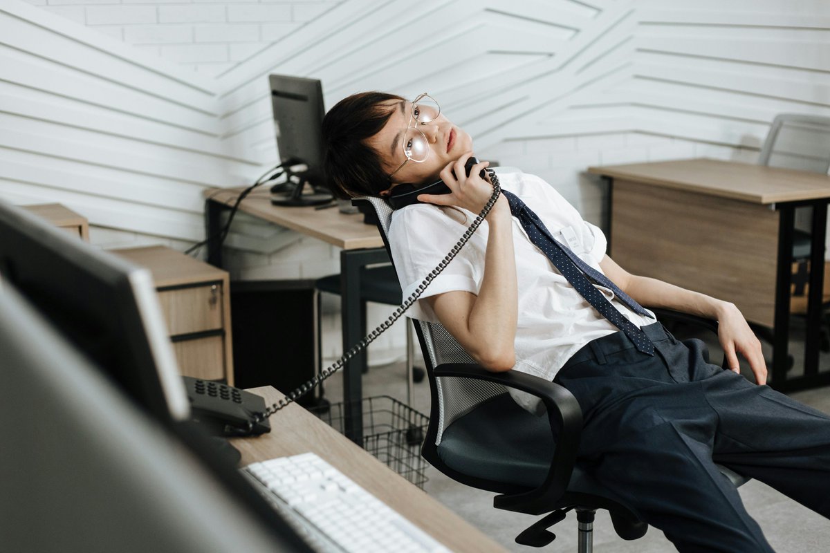 Drowning in calls and missed messages? 

AI receptionists are helping property managers respond faster, cut down manual work, and boost tenant satisfaction without hiring more staff.

Curious how they work and if they’re worth it)?

Read more: hiresuper.com/resources/ai-r…