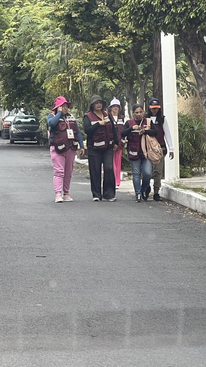 BatmanGdl's tweet image. Porque están pasando los de mugreña por las calles fuera de temporada electoral?
@FiscaliaElecJal @Monitoreo_JAL @Triejal_Jalisco @INEMexico @iepcjalisco
Las Águilas y Loma bonita ejidal @ZapopanGob