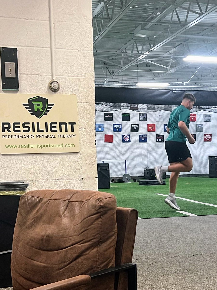 TheGooch76's tweet image. That’s a wrap on Summer ball⚾️…Finished the final weekend strong going 4 for 6 and a handful RBIs.
The work continues #TheAnnex
#ReadTheSigns
Countdown to Football Camp 🏈 …. 6 days …. Can’t wait!
@SaintJoesMetBB
@StJosephFB
@Mingucci1