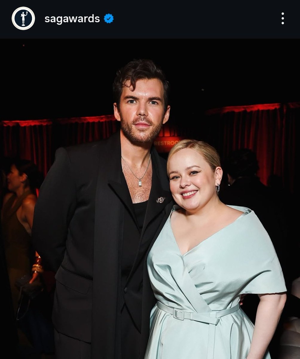 graypsyche's tweet image. SAGS RANDOMLY POSTING NICLUKE? OH, THEY WILL ALWAYS BE FAMOUS.
