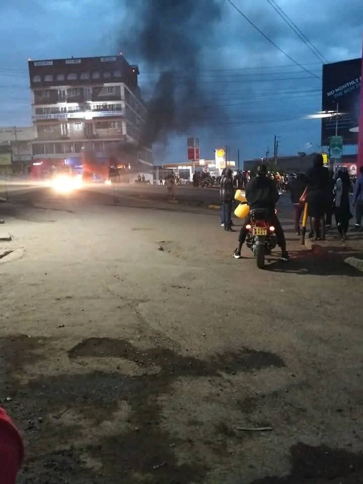 MwangiHub's tweet image. Many businesses in Embu town closed down before 7PM after an attempted demo