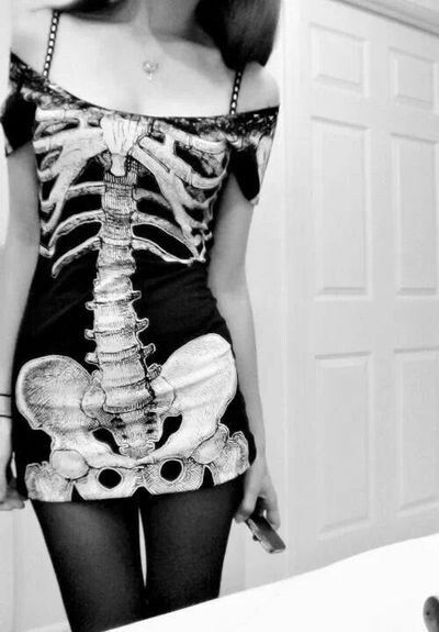 acidanah's tweet image. quero uma roupa exatamente assim