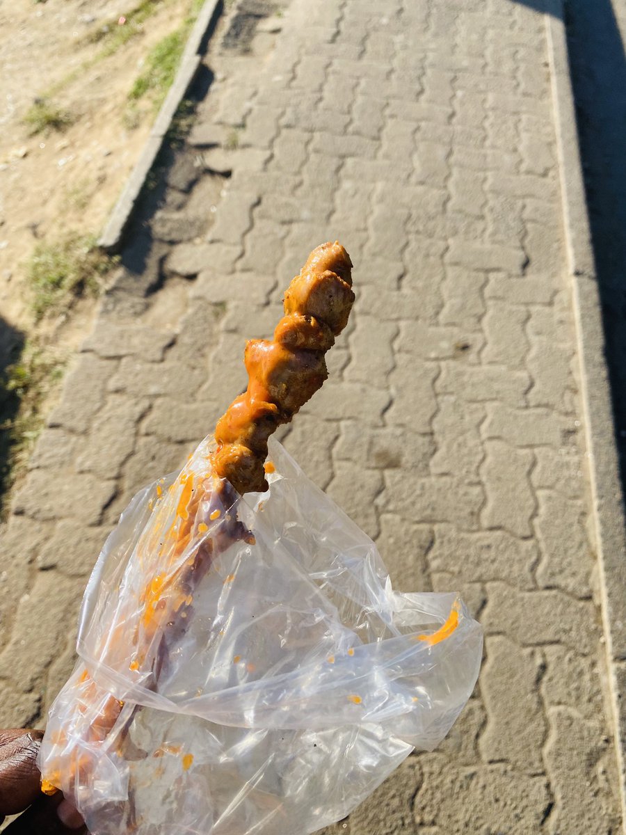 Sizi_phiwe's tweet image. I still buy them ngizidle ngize ngingene mall 😂😂🤣