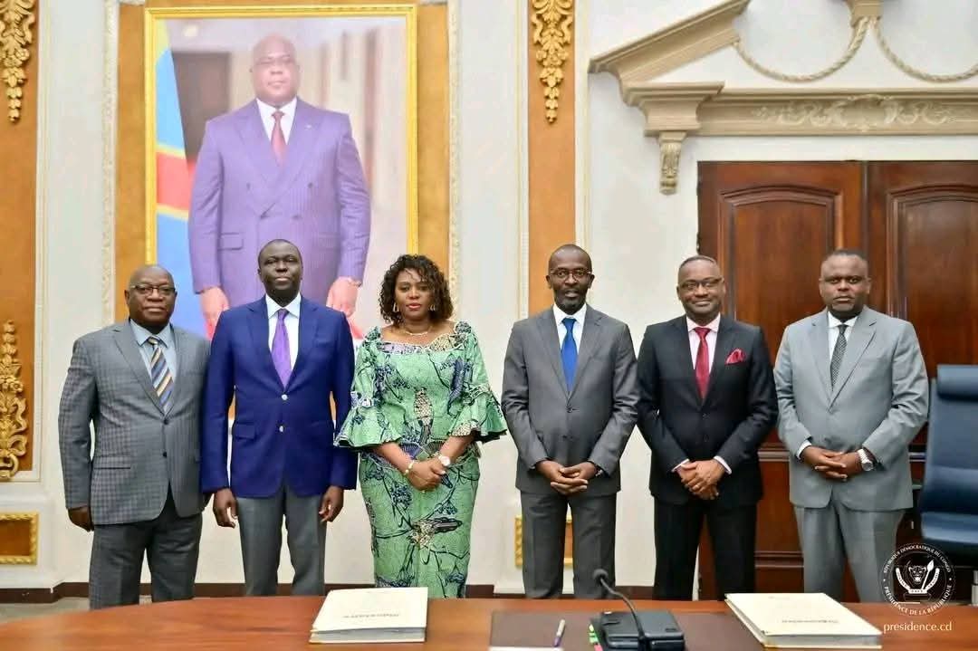 YvesBuya1's tweet image. #RDC Ce lundi 28 juillet 2025 au Palais de la Nation, une cérémonie solennelle de remise-reprise a eu lieu entre André Wameso, Directeur de cabinet adjoint sortant du Chef de l’État en charge des questions économiques et financières, et son successeur André Nyembwe Musungaie,…