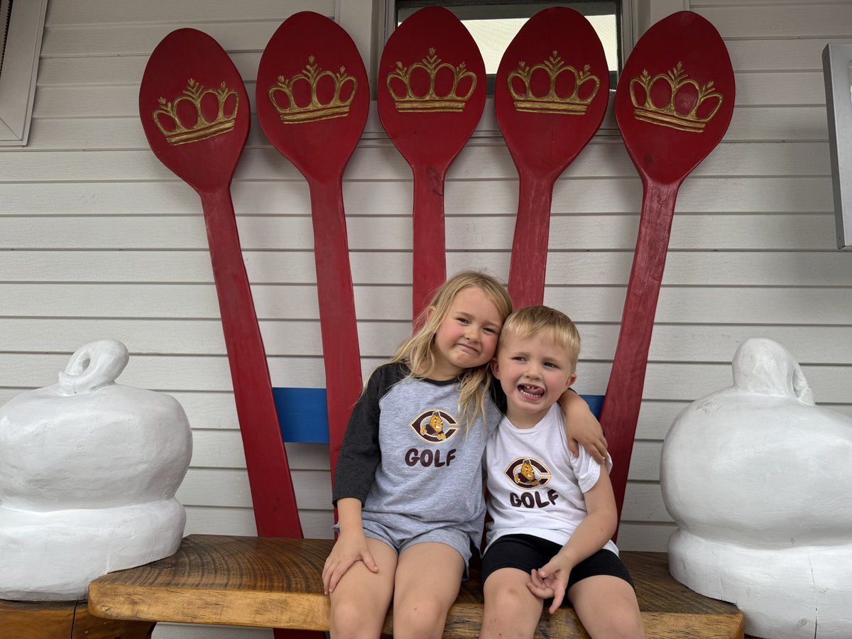 these guys are so ready for <a href="/cobber_golf/">Cobber Golf</a> #szn