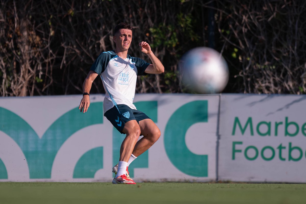 MalagaCF's tweet image. Primera sesión en Estepona ✅