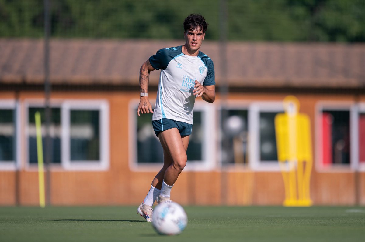 MalagaCF's tweet image. Primera sesión en Estepona ✅