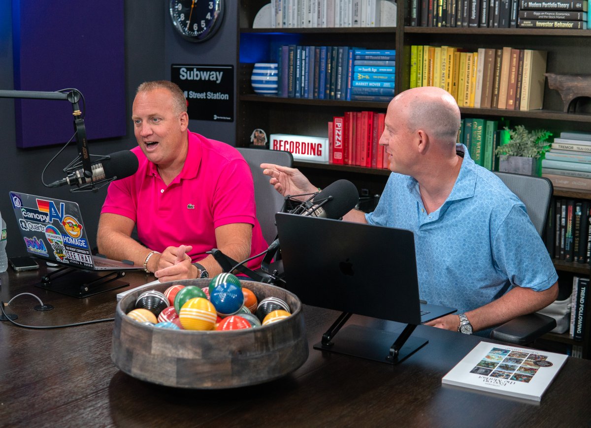 The Compound (@thecompoundnews) on Twitter photo Everything I Learned From 20 Years Running Research at JPMorgan🎙️
<a href="/Downtown/">Downtown Josh Brown</a> and <a href="/michaelbatnick/">Michael Batnick</a> are joined by Michael Cembalest, Chairman of Market and Investment Strategy at <a href="/JPMorganAM/">J.P. Morgan Asset Management</a> to mark the 20th anniversary of Eye on the Market, his influential research note that’s Everything I Learned From 20 Years Running Research at JPMorgan🎙️
<a href="/Downtown/">Downtown Josh Brown</a> and <a href="/michaelbatnick/">Michael Batnick</a> are joined by Michael Cembalest, Chairman of Market and Investment Strategy at <a href="/JPMorganAM/">J.P. Morgan Asset Management</a> to mark the 20th anniversary of Eye on the Market, his influential research note that’s