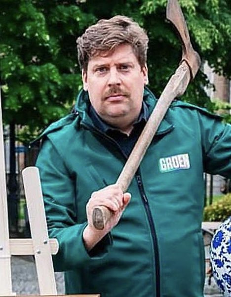 Luk De Wilde (@lukdewilde) on Twitter photo Ik weet niet zeker wat ik zou gedaan hebben, maar het is alvast redelijk zeker dat <a href="/JeremieVaneeckh/">Jeremie Vaneeckhout</a> tijdens de lessen fatsoen en moraal nooit aanwezig was. Ik weet niet zeker wat ik zou gedaan hebben, maar het is alvast redelijk zeker dat <a href="/JeremieVaneeckh/">Jeremie Vaneeckhout</a> tijdens de lessen fatsoen en moraal nooit aanwezig was.