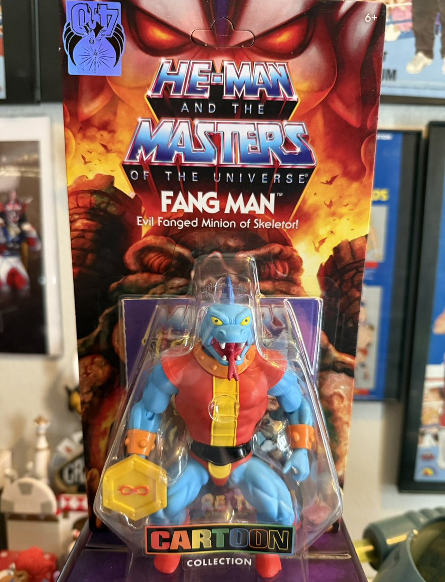 TravisBukowski's tweet photo. I guess I won’t be opening this one. @PixelDan have you seen any with the 40th anniversary logo upside down like this? It’s the first one I’ve seen. 
#motu #MastersoftheUniverse #mattel https://t.co/e6J4G2ocZL