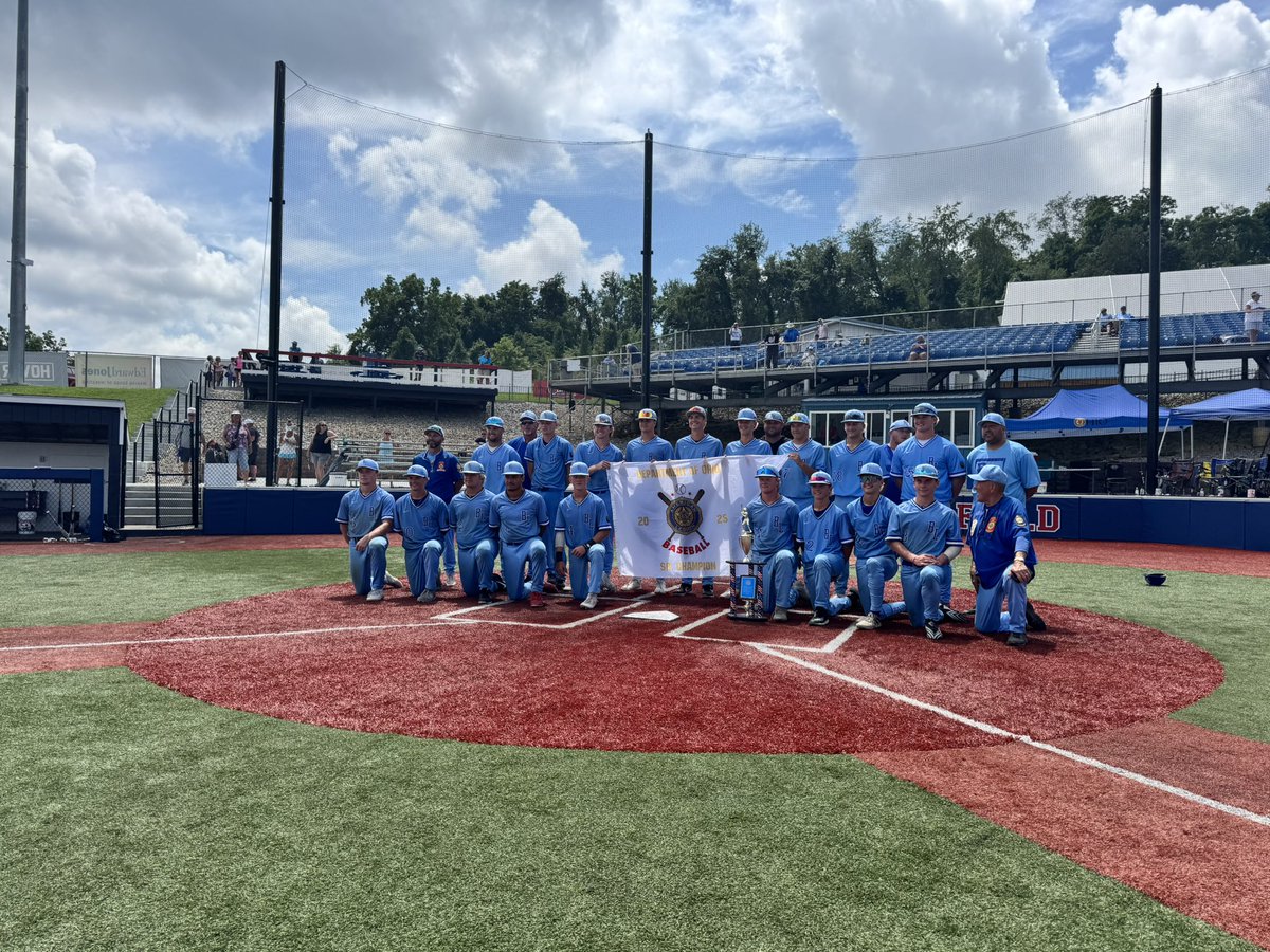 BevLowellLegion's tweet image. STATE CHAMPS!!!!!!!