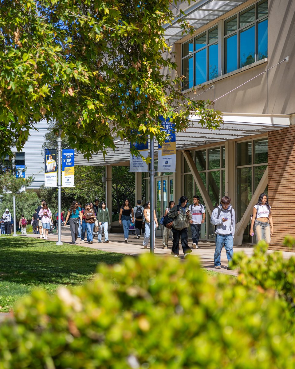 UCRCNAS's tweet image. While we're experiencing the calm of summer, we're already looking forward to the energy returning in the fall! What are you most excited about next semester? 👇
#UCRscience #UCRCNAS #ucr #ucriverside #throwbackcampus