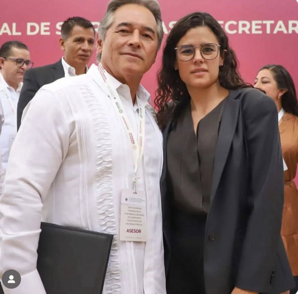 Carlos Torres (@carlostorresf_) on Twitter photo Por si la borra <a href="/LuisaAlcalde/">Luisa Alcalde</a>.
Imagen de <a href="/_antonioleyva/">Toño</a> Por si la borra <a href="/LuisaAlcalde/">Luisa Alcalde</a>.
Imagen de <a href="/_antonioleyva/">Toño</a>
