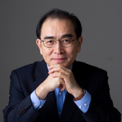 [과거의 오늘-2016년 8월 17일] 
태영호 <a href="/Thaeyongho/">태영호(Tae Yongho)</a> 영국주재 북한 공사가 가족을 이끌고 대한민국으로 망명했다. 그는 제 21대 대한민국 국회의원(강남갑)을 역임했다.