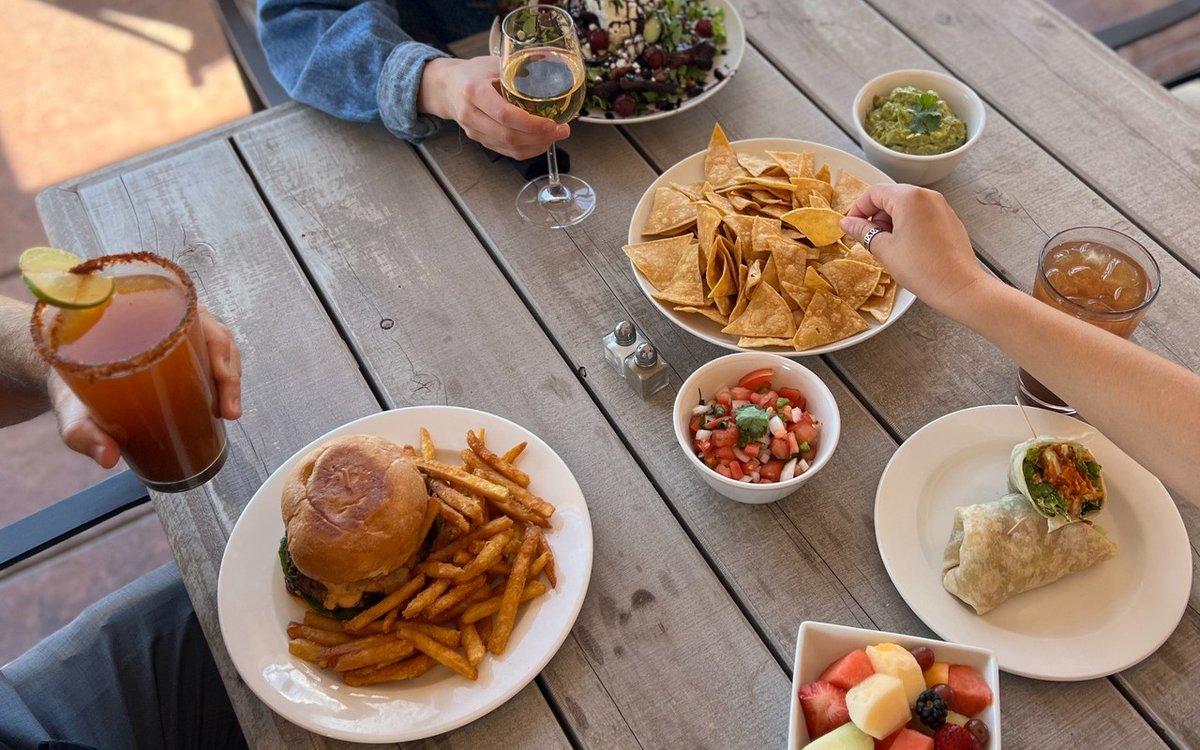 Savor the flavors of Temecula at The Vineyard Grill. 🌿🍷 Enjoy artfully crafted dishes paired with estate-grown wines in an elegant, vineyard-view setting.
carterestatewinery.com/dining/the-vin…

#CarterEstateWinery #VineyardGrill #TemeculaDining #WineCountryCuisine #SipAndSavor