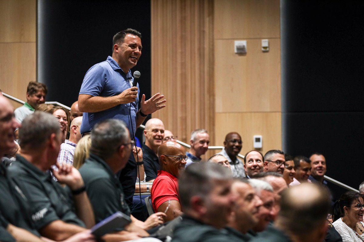 ChiefNGB's tweet image. SEA Raines & I were honored to engage with the future leaders of the Joint Force at the U.S. Army War College today. We shared our leadership philosophy, highlighting the importance of unified command teams.
We also underscored the National Guard’s contributions to our National…