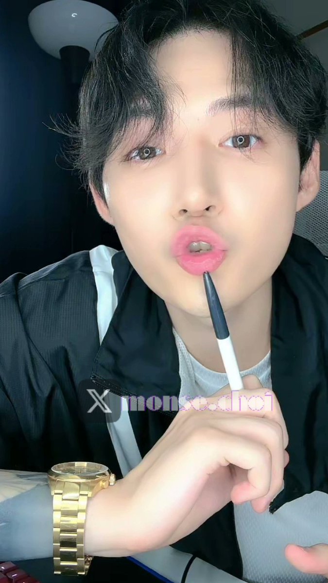 Yadijungkbts's tweet photo. Live de Cleaun siempre tan Guapo 😊😍🫶🏻💥 #Cleaun_VAV #TikTokLIVE #monsechoi #fypシviral #teamcleaun #cleaunvav 🐝 #Cleaun #GyeoUlVAV #KimJungeoun https://t.co/TanfukW7qU