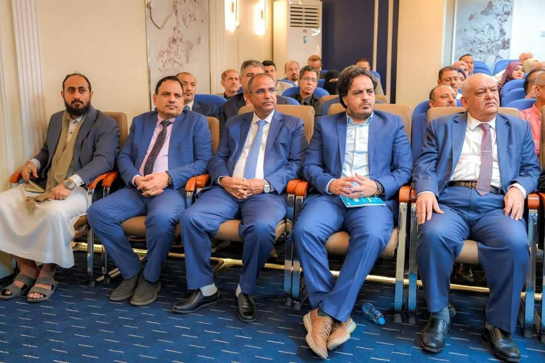 عليه العوض ومنه العوض.