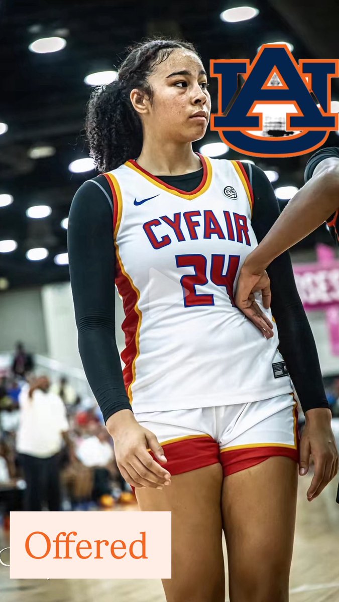 And1Kyiah's tweet image. After an amazing conversation with @LarryVickersAU and @CoachFlip12 I am blessed to receive an offer from @AuburnWBB!! Go 🐅!!