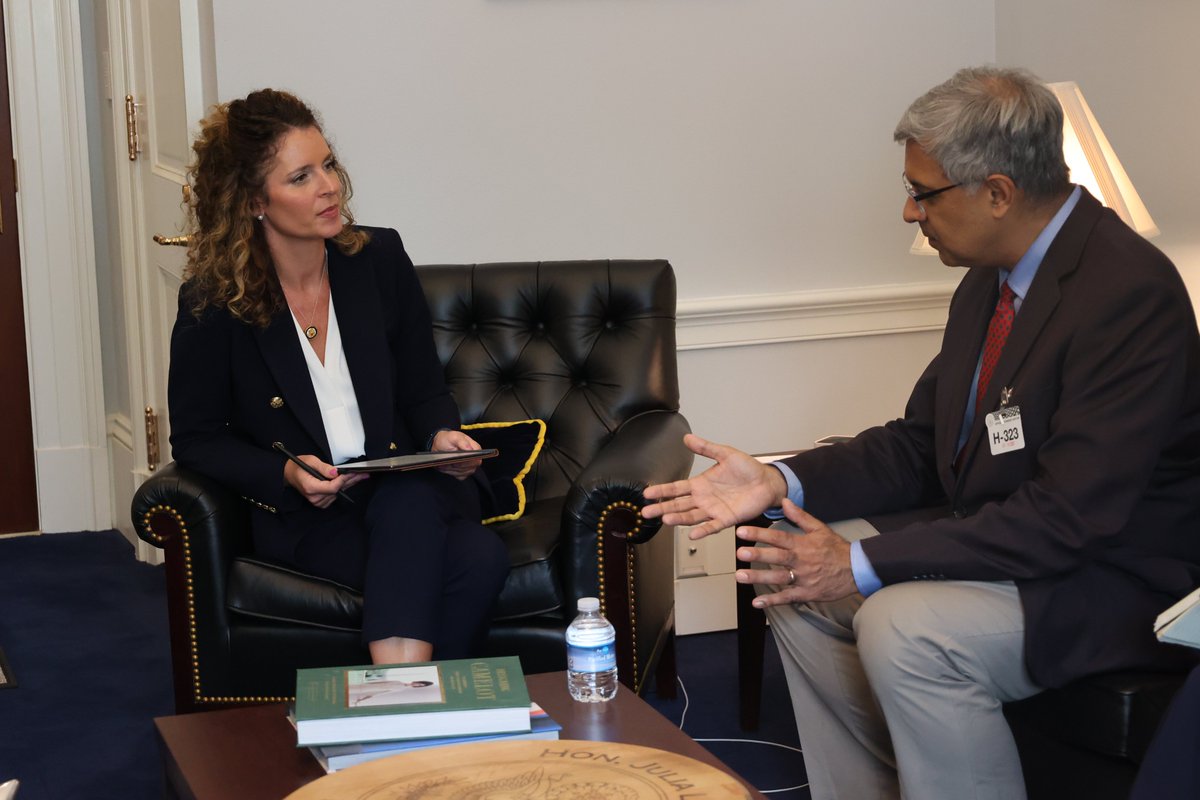 RepJuliaLetlow's tweet image. Met with @NIH Director Jay Bhattacharya to discuss critical issues facing public health in Louisiana and the nation.