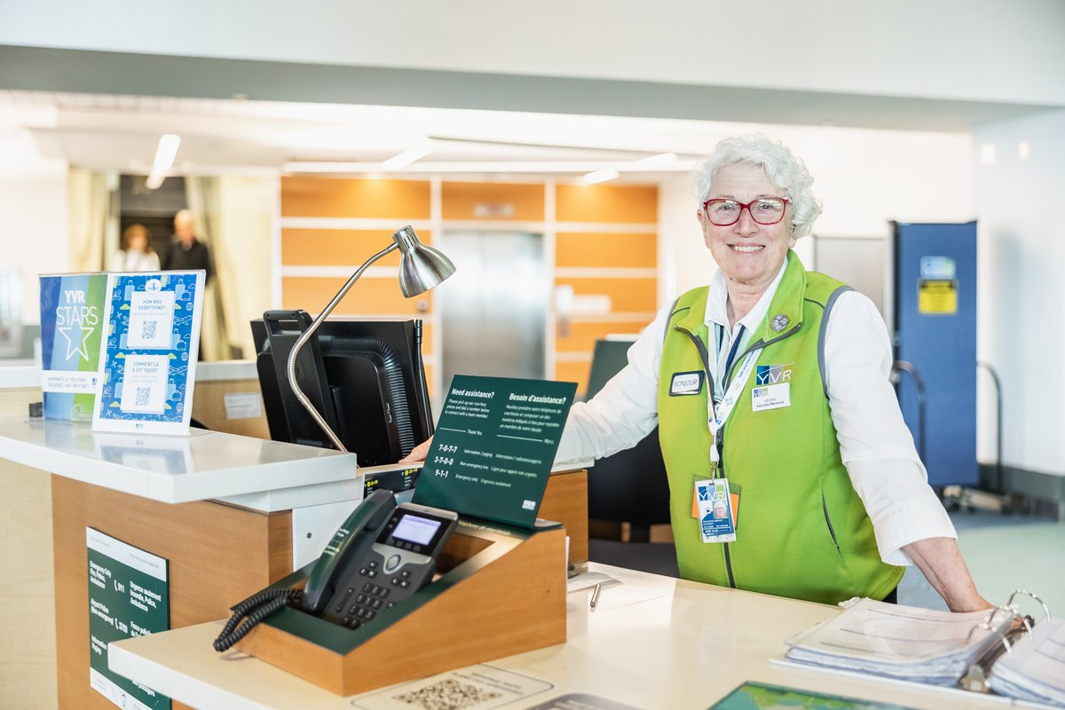 YVRaeroport's tweet image. La saison estivale des voyages bat son plein. Voici comment rendre votre passage à l’aéroport plus fluide :
✅ Réservez votre stationnement à l’avance
✅ Arrivez tôt
✅ Inscrivez-vous à l’identification numérique
Préparez-vous dès maintenant: news.yvr.ca/fr-ca/conseils…