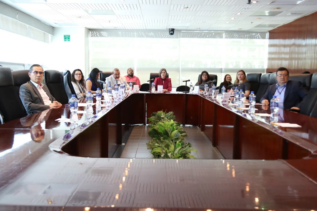 El día de hoy en el <a href="/IEEM_MX/">IEEM</a> se llevó a cabo la 2ª Sesión Ordinaria de la Comisión de Organización, a la cual asistí como invitada.