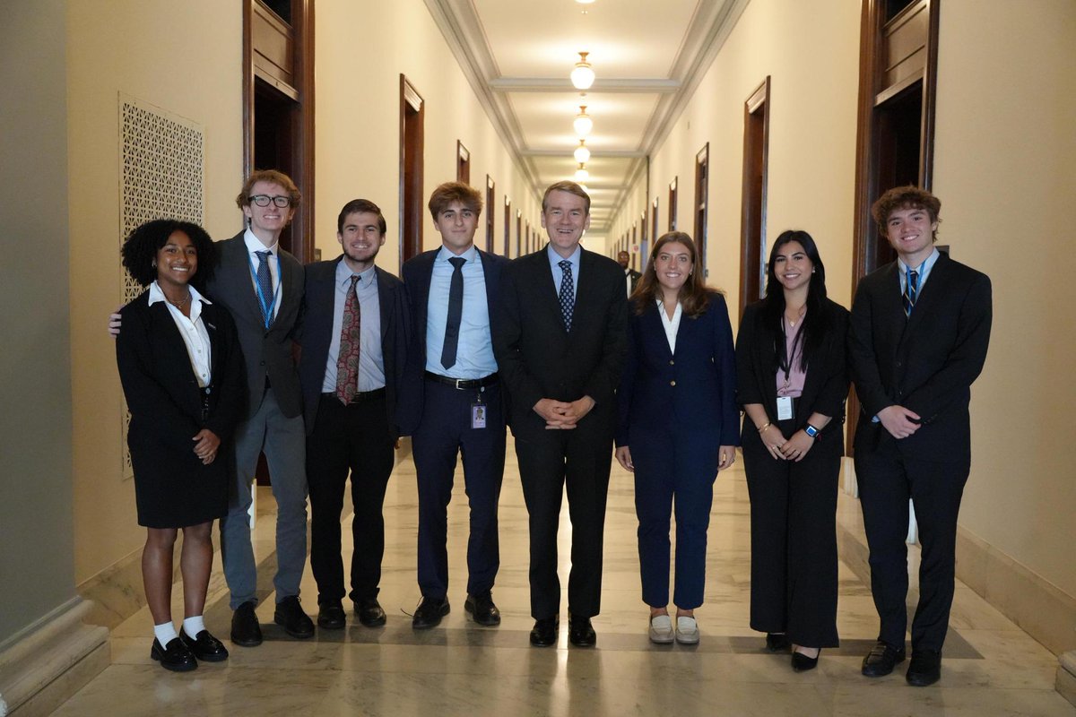 SenatorBennet's tweet image. It was great to meet with our summer interns today and thank them for their dedication to serving Coloradans.
My office would not be the same without their hard work.