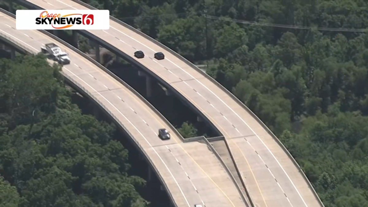 🚦 Drivers rejoice! A long-overdue construction project is set to begin on the bumpy stretch of the Creek Turnpike in and out of Broken Arrow.
With a $72 million investment, the state plans to smooth out bridges over Haikey Creek. 
newson6.com/story/6878177d…