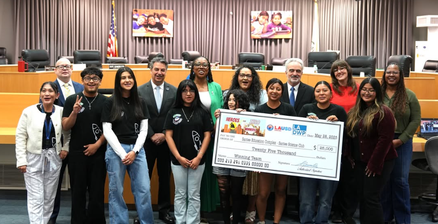 LADWP's tweet image. Investing in our future!💡 LADWP has partnered with LAUSD, contributing over $100,000 to the HEROES for Zero Contest. This fantastic program empowers LA youth to champion energy conservation and education in their communities. So proud of these young change-makers! Learn more at:…